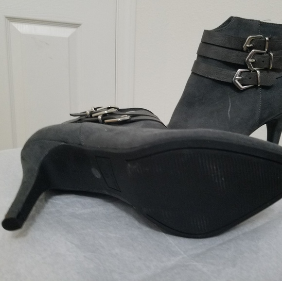 A.N.A Ryder Short Suede Bootie - Picture 3 of 5